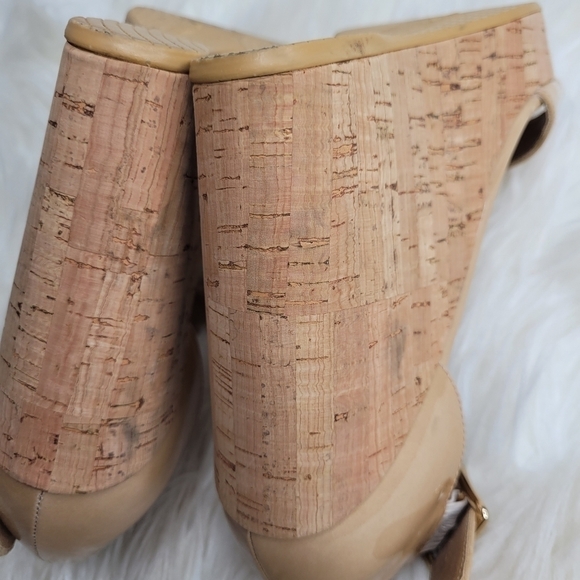 Stuart Weitzman Nude Cork Wedge Heels - Picture 13 of 14